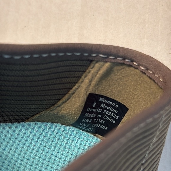 L.L  Bean Women's Green Back Cove Slip-Ons Size 8 - Picture 9 of 12